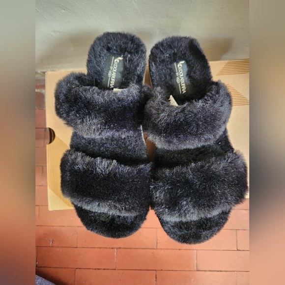 Koolaburra by Ugg - Picture 3 of 8